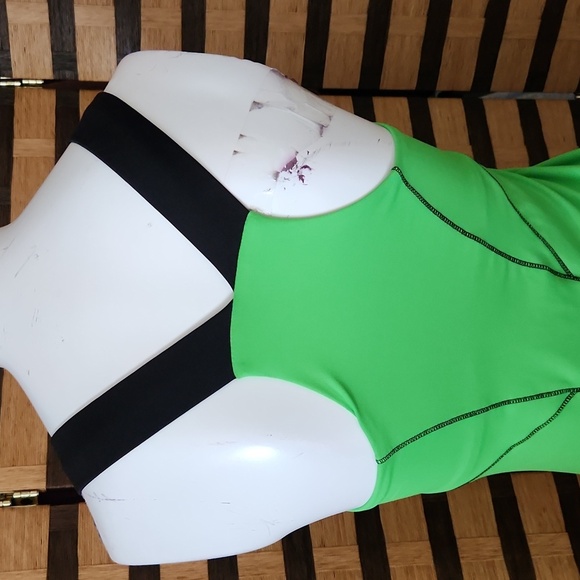 Avia shelf bra removeable cups - Picture 5 of 8